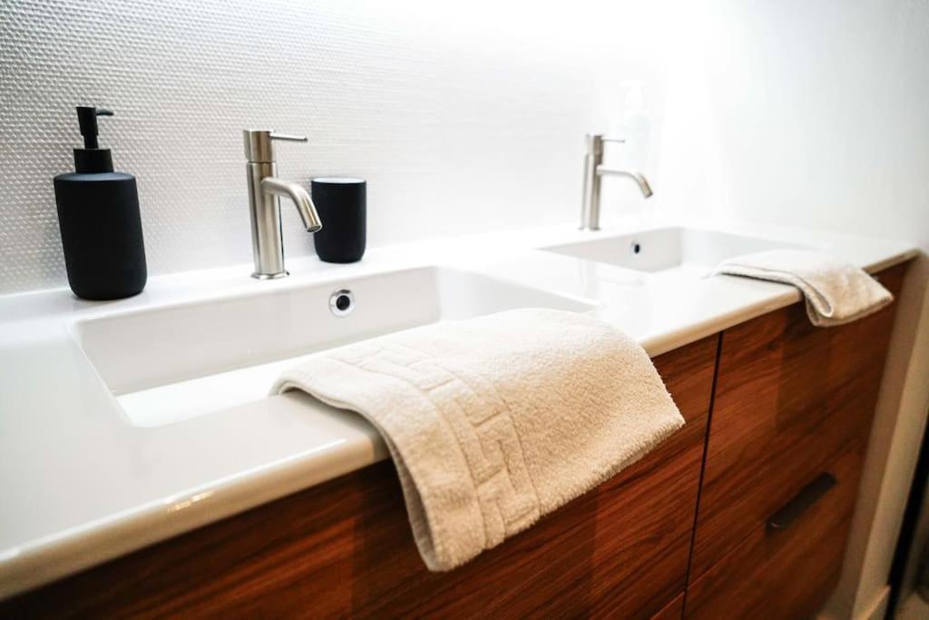 Le Rive Hugo • Elegance & Art De Vivre Apartment Chateauroux Exterior photo